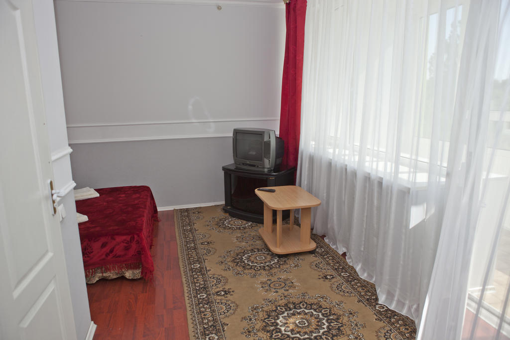 Pectoral On Khortytsia Hotel Zaporizhia Phòng bức ảnh