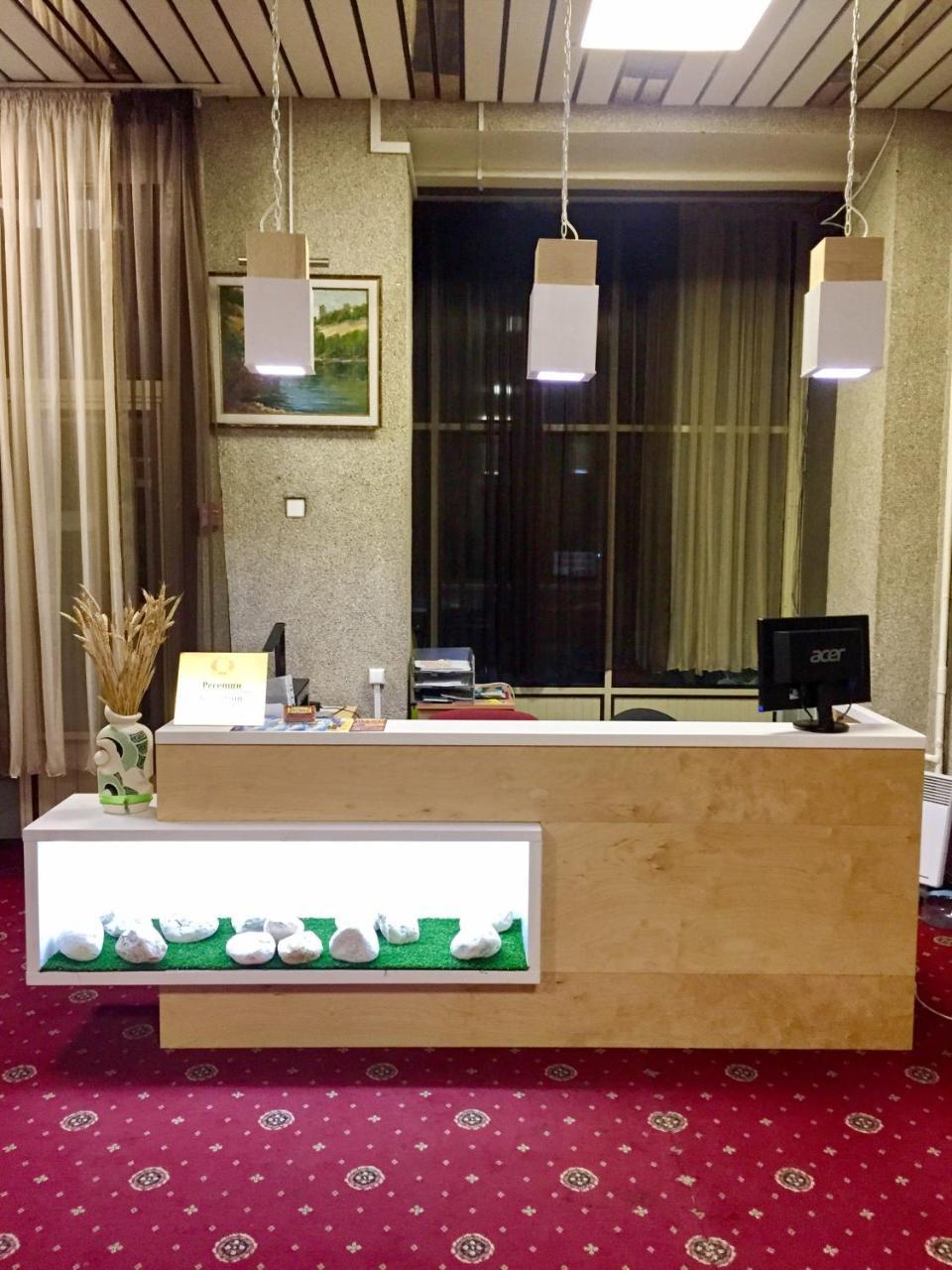 Pectoral On Khortytsia Hotel Zaporizhia Ngoại thất bức ảnh