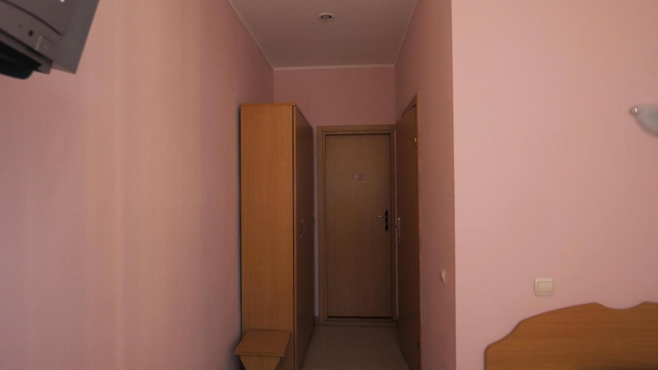 Pectoral On Khortytsia Hotel Zaporizhia Ngoại thất bức ảnh