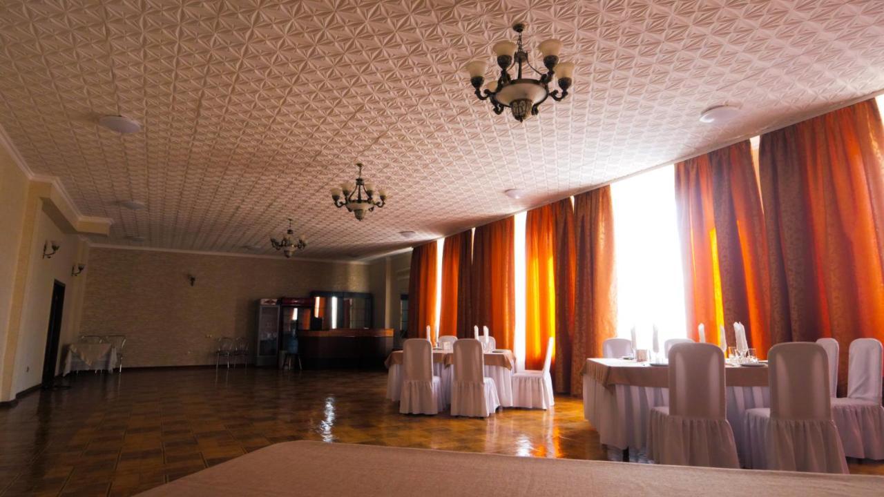 Pectoral On Khortytsia Hotel Zaporizhia Ngoại thất bức ảnh