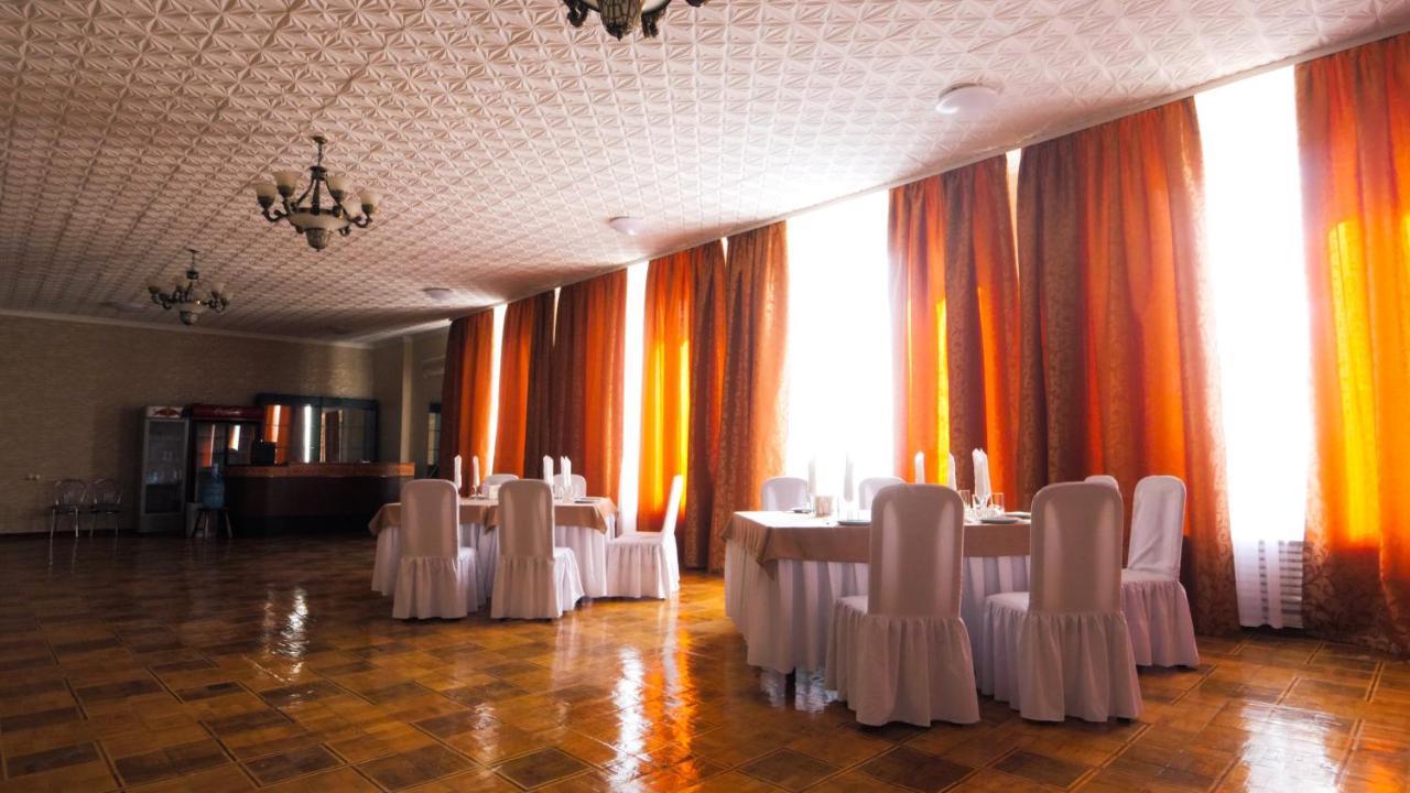Pectoral On Khortytsia Hotel Zaporizhia Ngoại thất bức ảnh