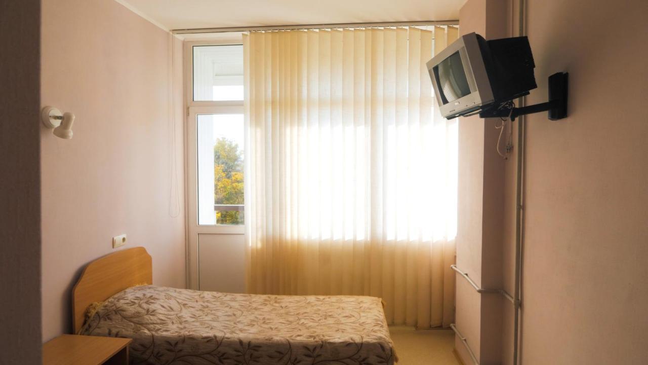 Pectoral On Khortytsia Hotel Zaporizhia Ngoại thất bức ảnh